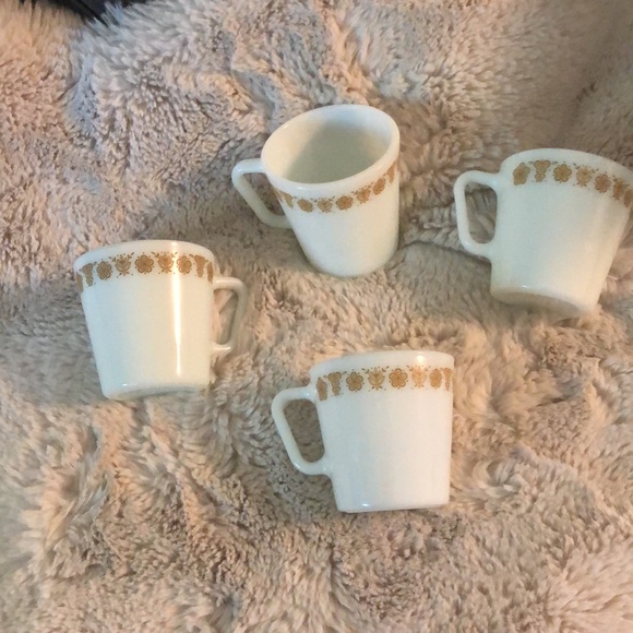 Four Vintage Milk Glass Mugs by Pyrex* - Picture 4 of 9